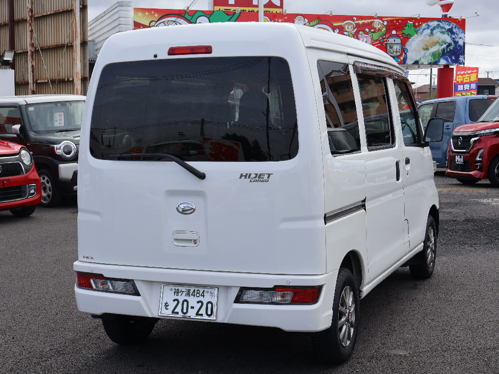 ダイハツ ハイゼットカーゴ デラックス SAⅢ3枚目