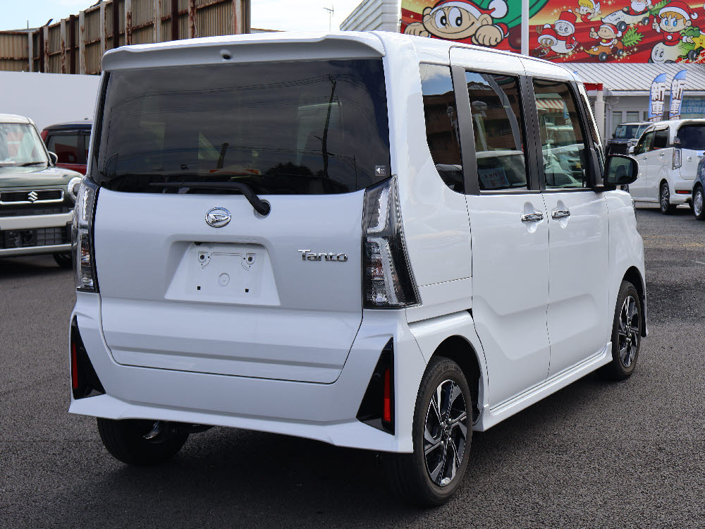ダイハツ　タントカスタム　X3枚目