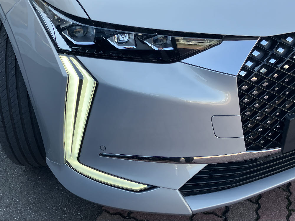 DS4 RIVOLI B.HDI パールホワイト1枚目