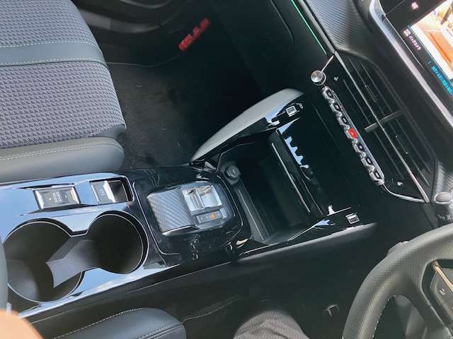 e2008 GT EV ブラック13枚目
