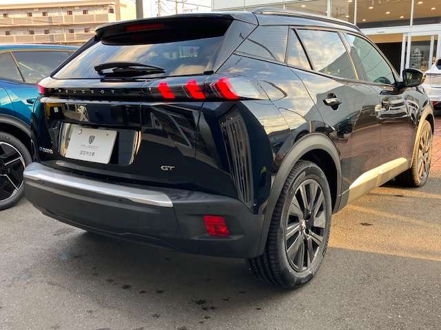 e2008 GT EV ブラック4枚目