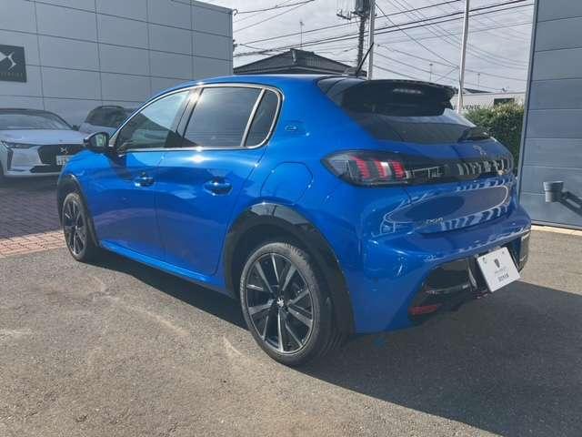 e208 GT EV ブルー <試乗車>6枚目