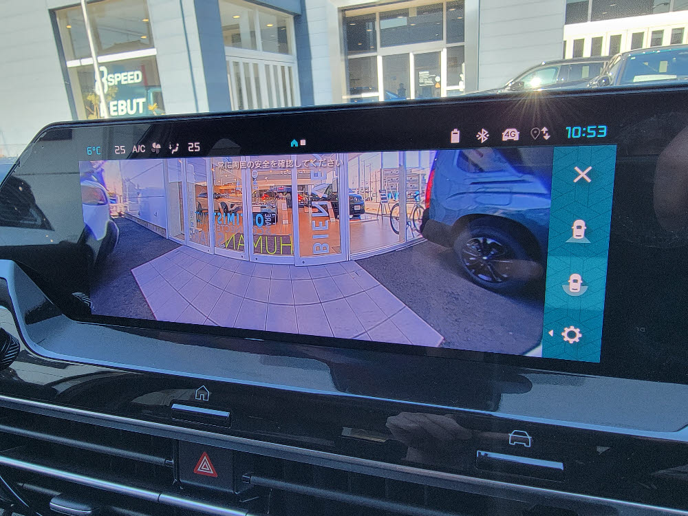 EC4 SHINE EV パールホワイト<試乗車7枚目