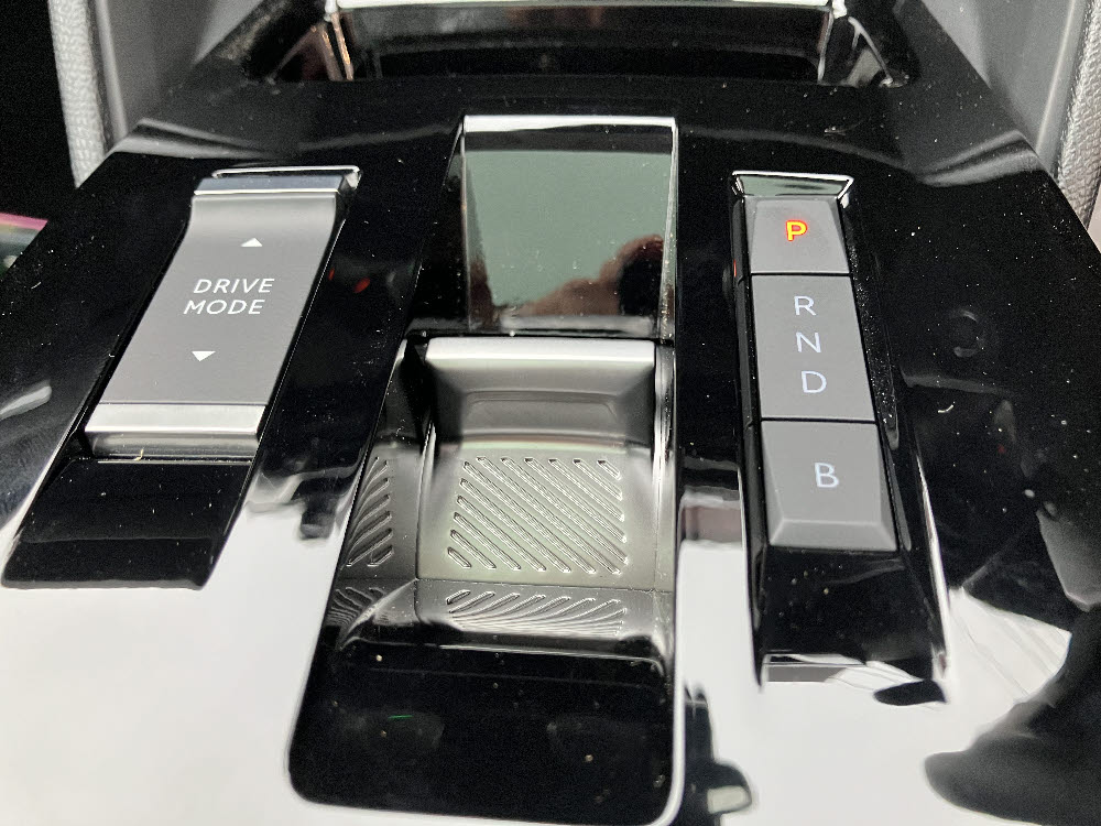 EC4 MAX EV ガンメタ <試乗車>11枚目