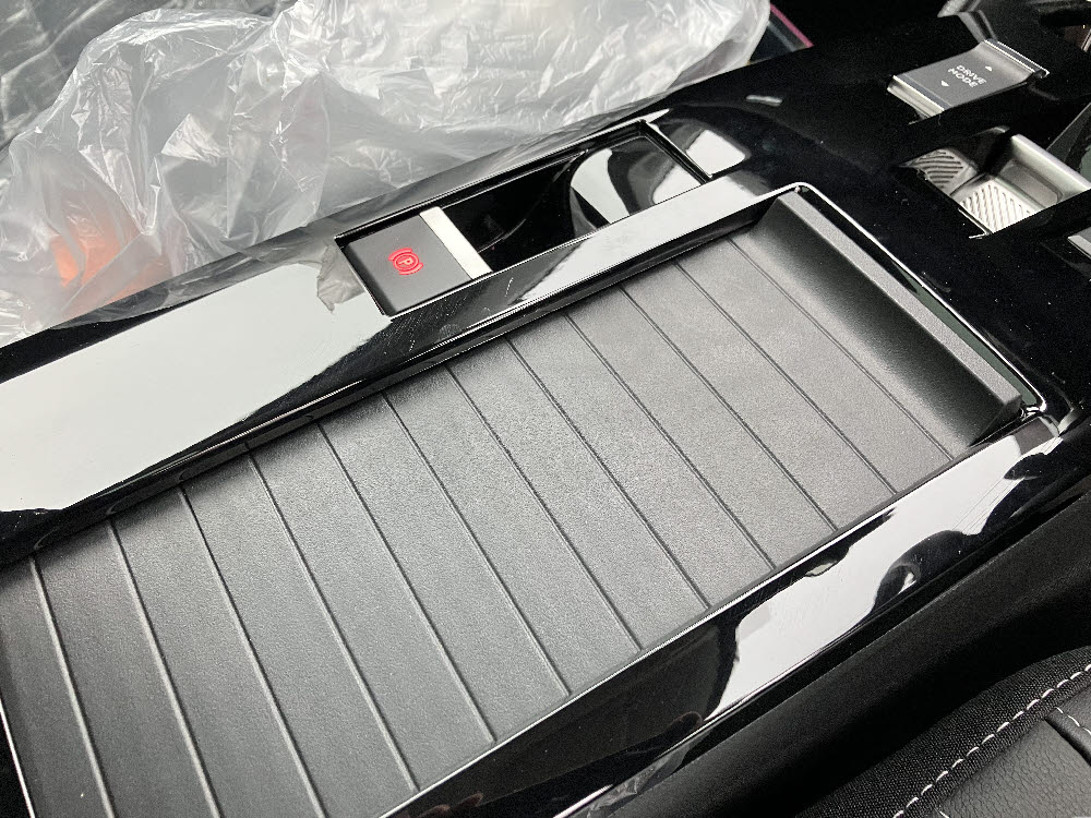 EC4 MAX EV ガンメタ <試乗車>12枚目