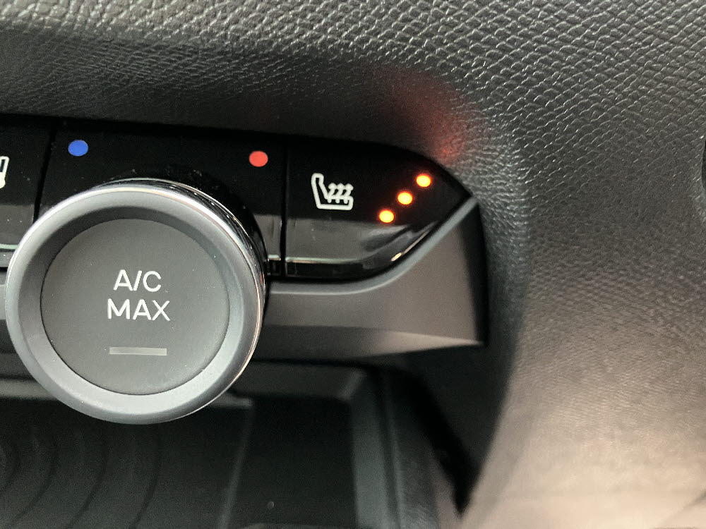 EC4 MAX EV ガンメタ <試乗車>7枚目