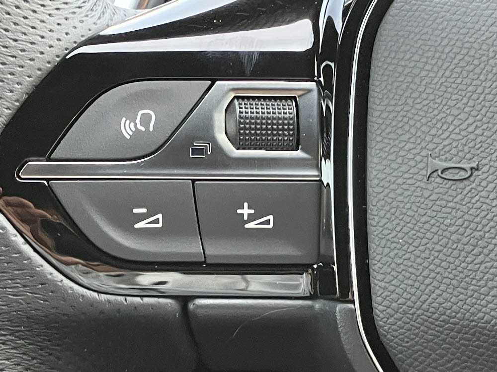 3008 GT PHV パールホワイト<試乗車>18枚目