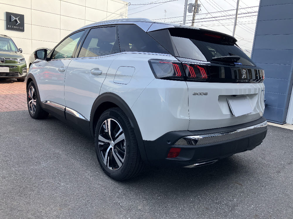 3008 GT PHV パールホワイト<試乗車>6枚目