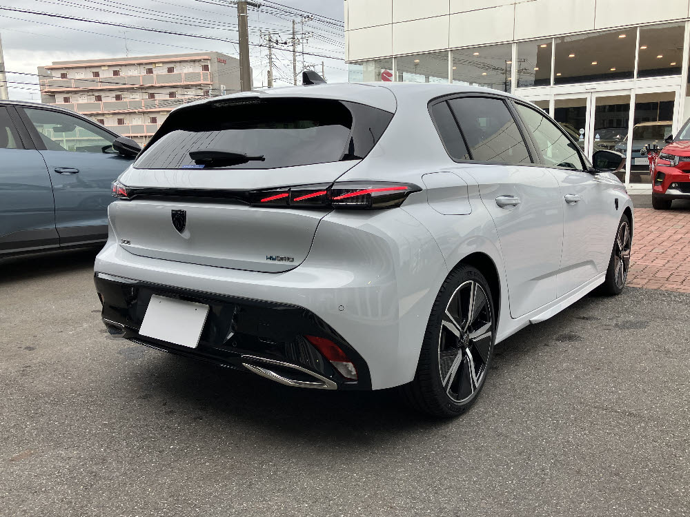 308 PHV WEC EDITION限定車 オケナイトホワイト 4枚目