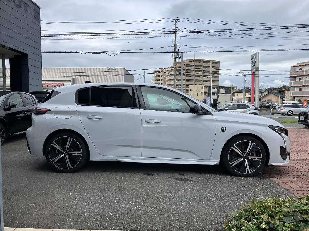 308 PHV WEC EDITION限定車 オケナイトホワイト 7枚目