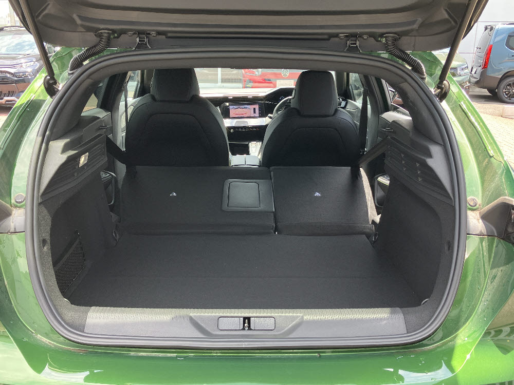 308 GT PHV グリーン <試乗車>9枚目