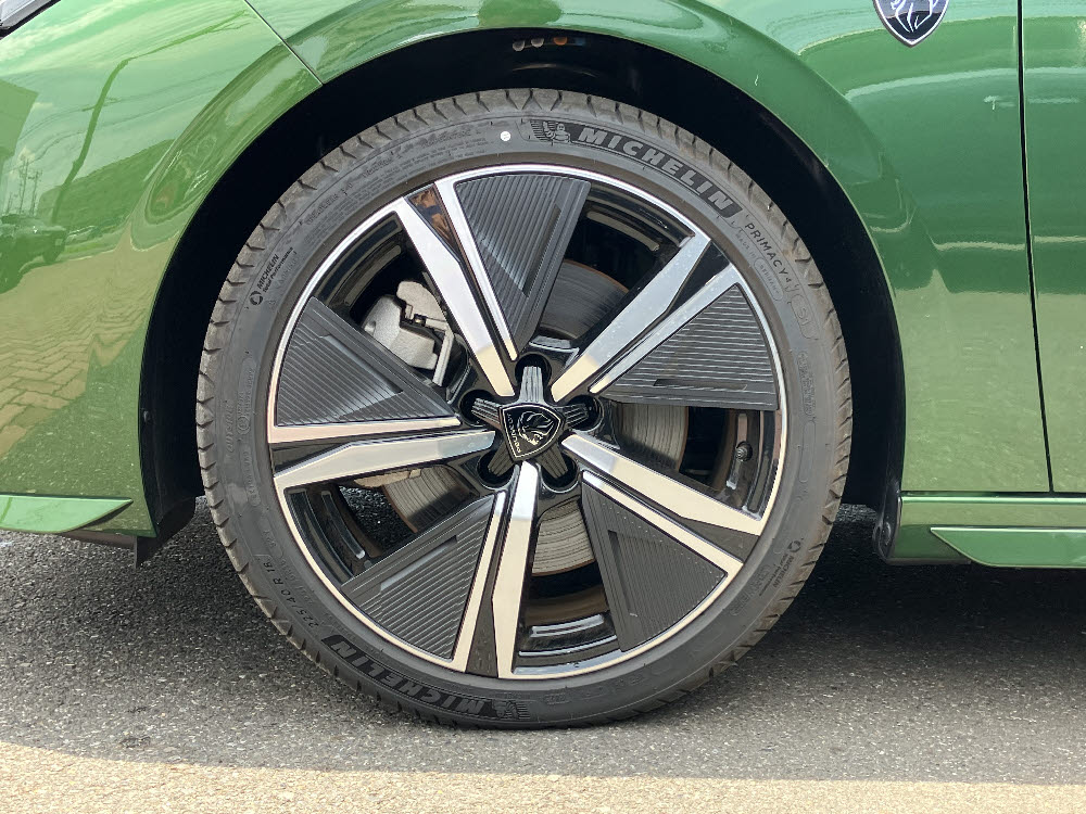 308 GT PHV オリビングリーン8枚目