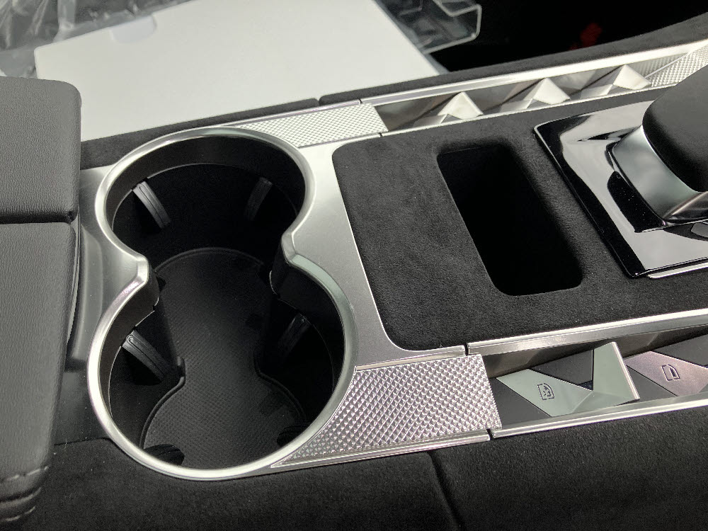 　DS7 PALLAS E-TENSE PHV　ブラック15枚目