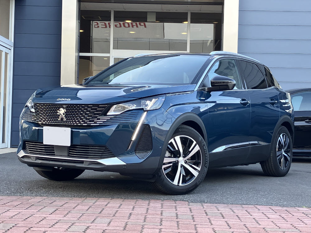 3008 GT HYBRID4 PHV　セレベスブルー