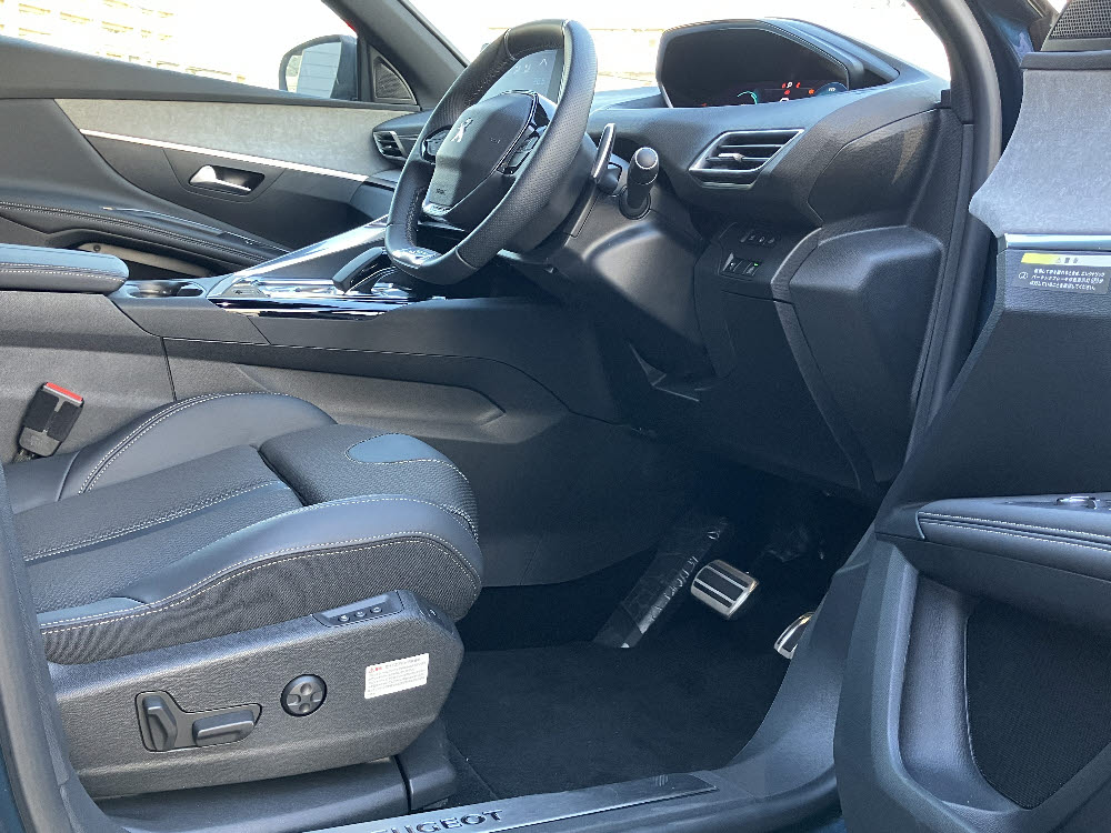 　3008 GT HYBRID4 PHV　セレベスブルー12枚目