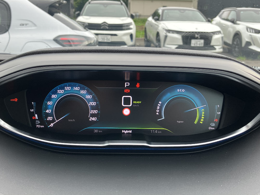 　3008 GT HYBRID4 PHV　セレベスブルー13枚目