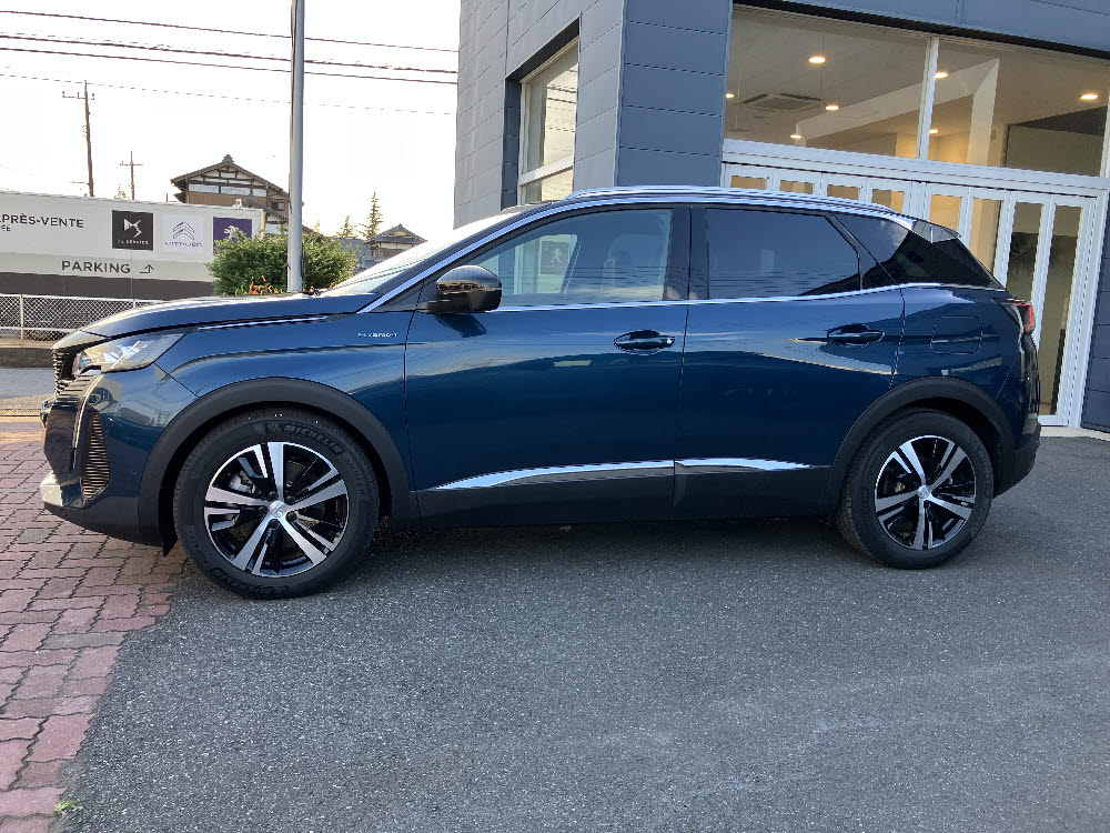 　3008 GT HYBRID4 PHV　セレベスブルー7枚目