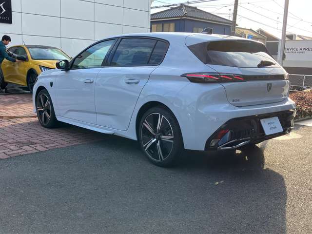 308 GT MHEV オケナイトホワイト6枚目