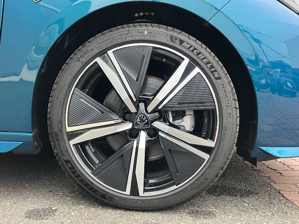 308 GT MHEV オブセッションブルー8枚目