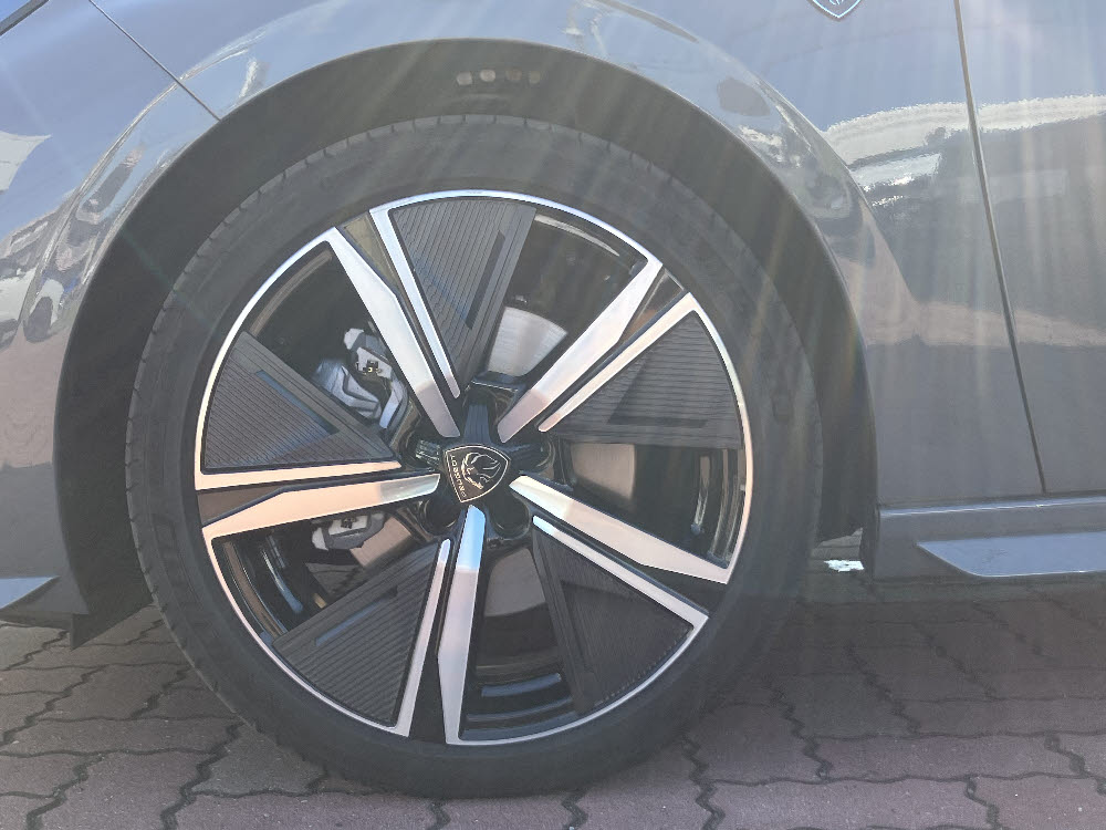 308 SELENIUM EDITION限定車 MHEV <試乗8枚目