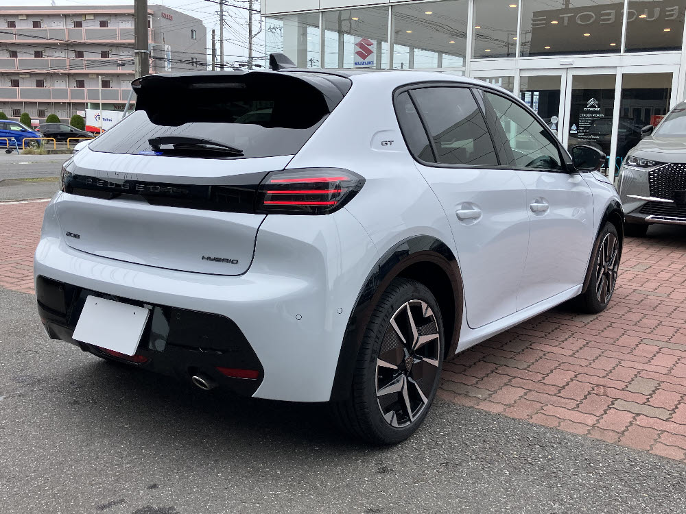 208 GT MHEV ホワイトMe <試乗車>4枚目