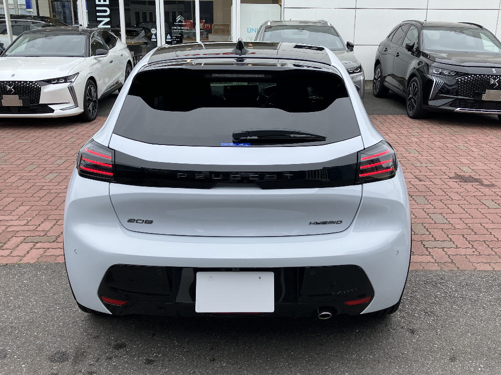 208 GT MHEV ホワイトMe <試乗車>5枚目
