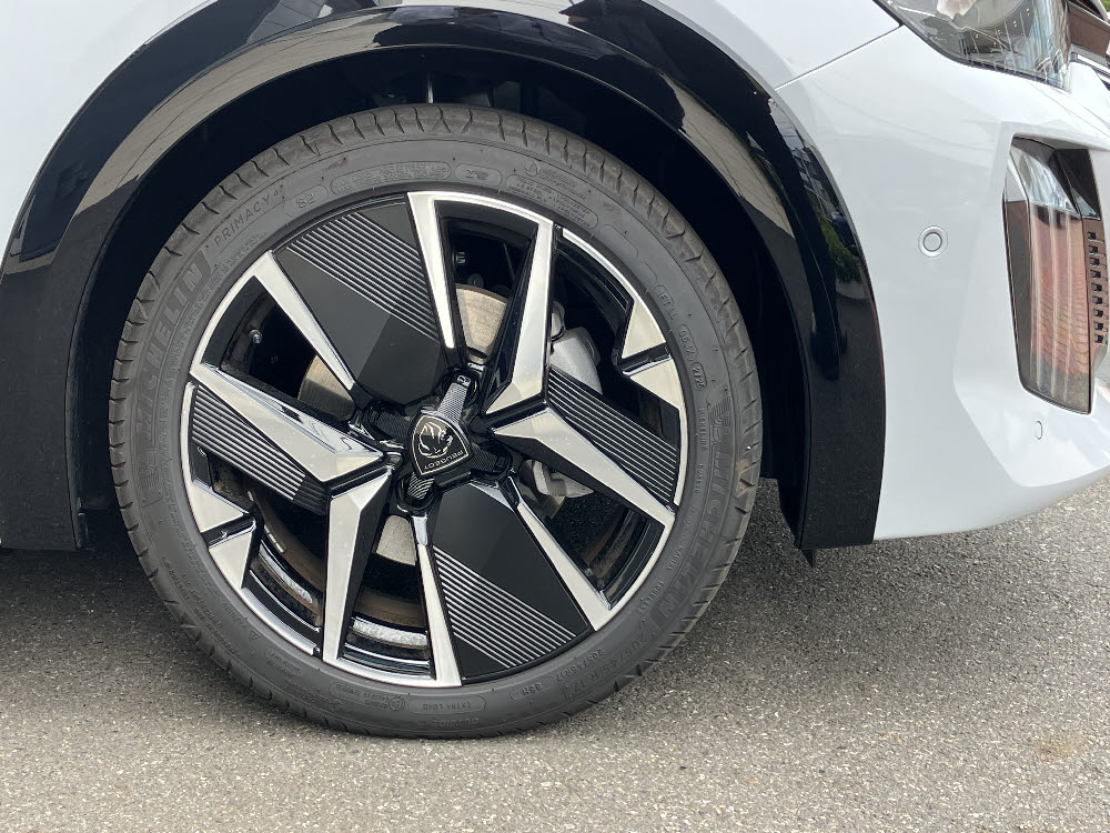 208 GT MHEV ホワイトMe <試乗車>8枚目