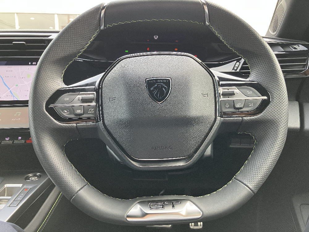 408 GT MHEV ペルラネラブラック<試乗車12枚目