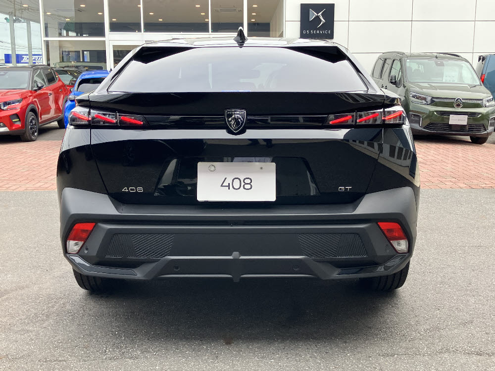 408 GT MHEV ペルラネラブラック<試乗車5枚目