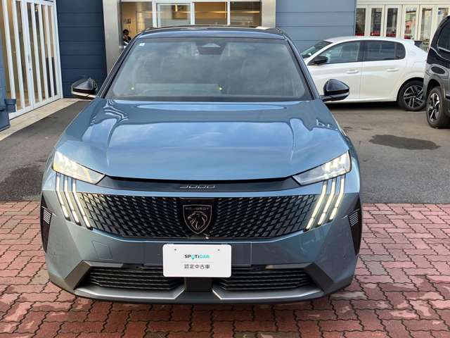 3008 GT MHEV インガロブルー1枚目