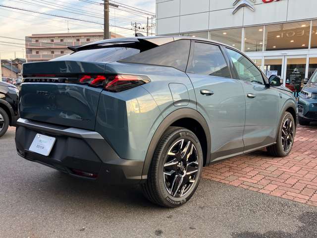 3008 GT MHEV インガロブルー4枚目