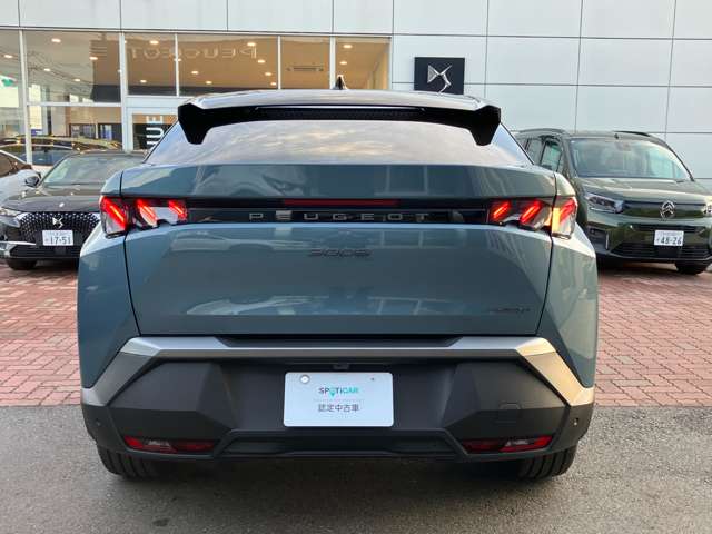 3008 GT MHEV インガロブルー5枚目