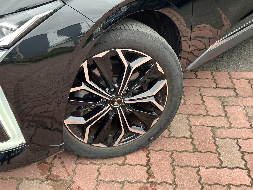 DS4 RIVOLI E-TENSE PHV ブラック1枚目