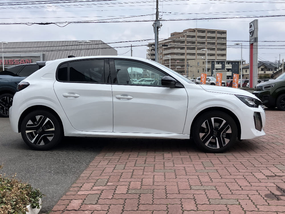 　208 ALLURE　ホワイト　3枚目