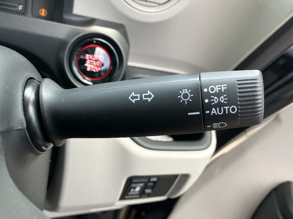 ホンダ　N BOX　8インチナビ6枚目