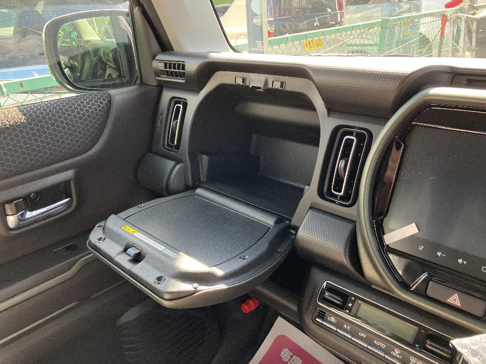 スズキ　ハスラー タフワイルド(ナビ付）13枚目