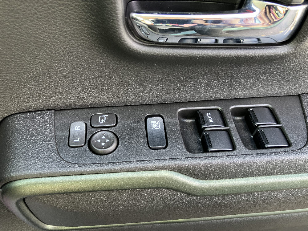 スズキ　ハスラー タフワイルド(ナビ付）14枚目