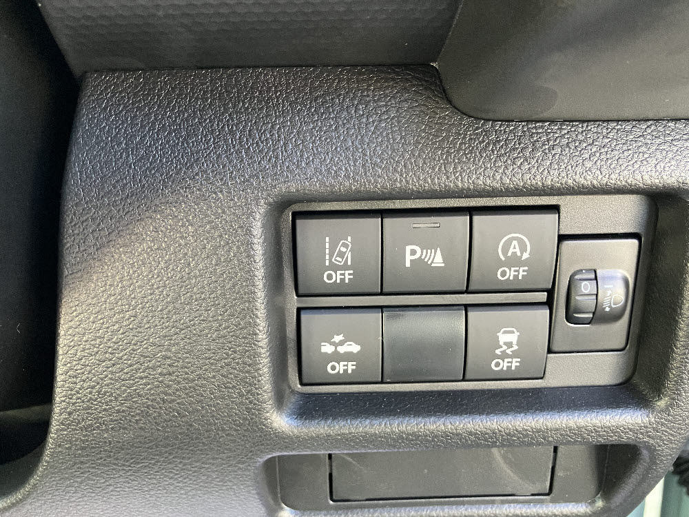 スズキ　ハスラー タフワイルド(ナビ付）7枚目