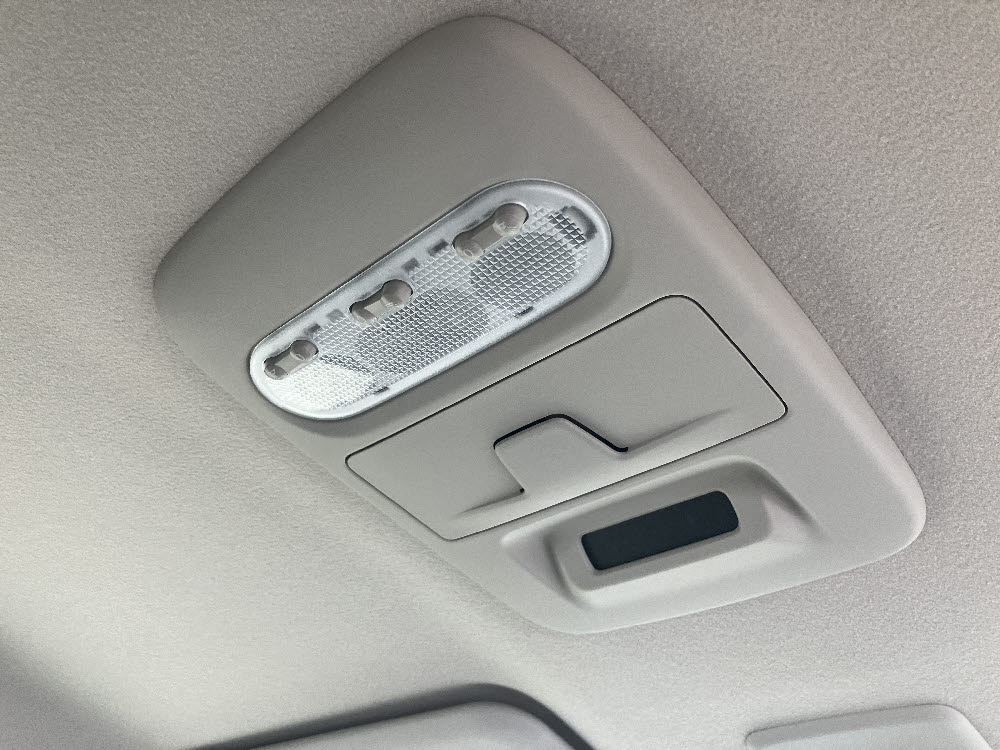 ミツビシ　デリカミニ G Premium16枚目