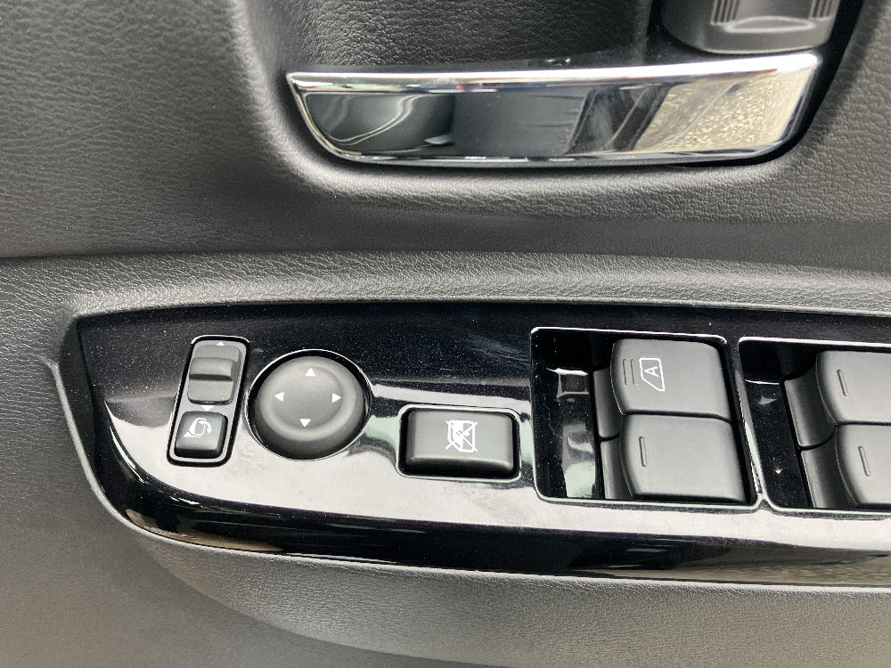 ミツビシ　デリカミニ　G　ODレス6枚目