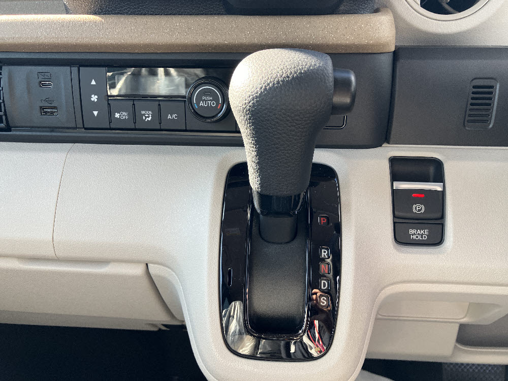 ホンダ　Ｎ ＢＯＸ 8インチナビ　15枚目