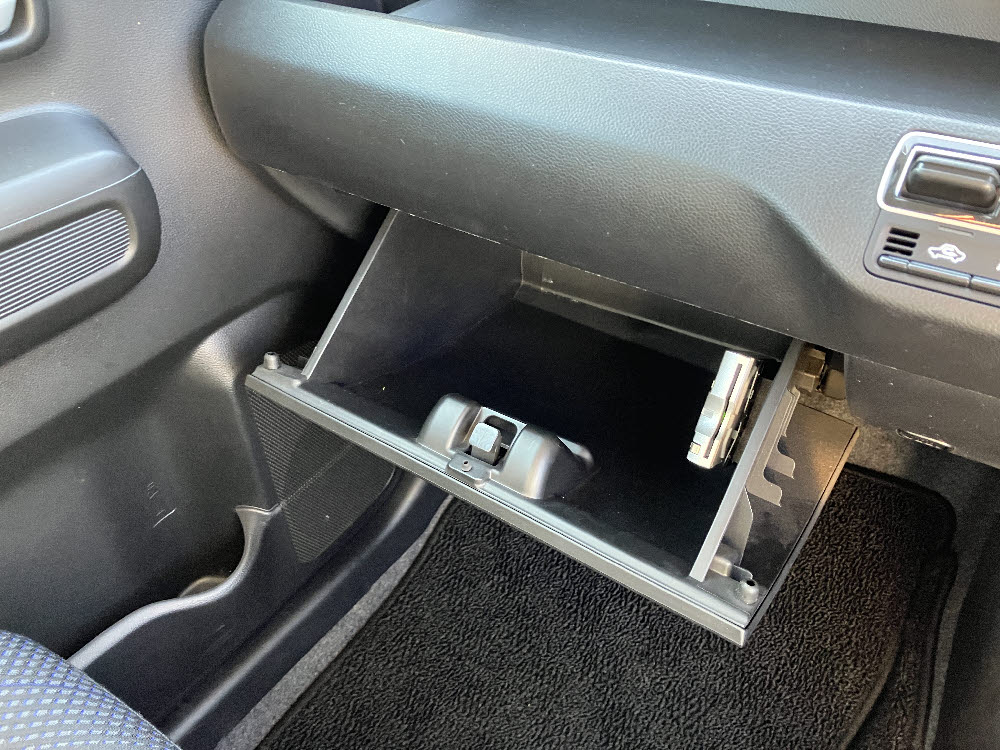 スズキ　ワゴンRHYBRID FZ セーフティパッケージ17枚目