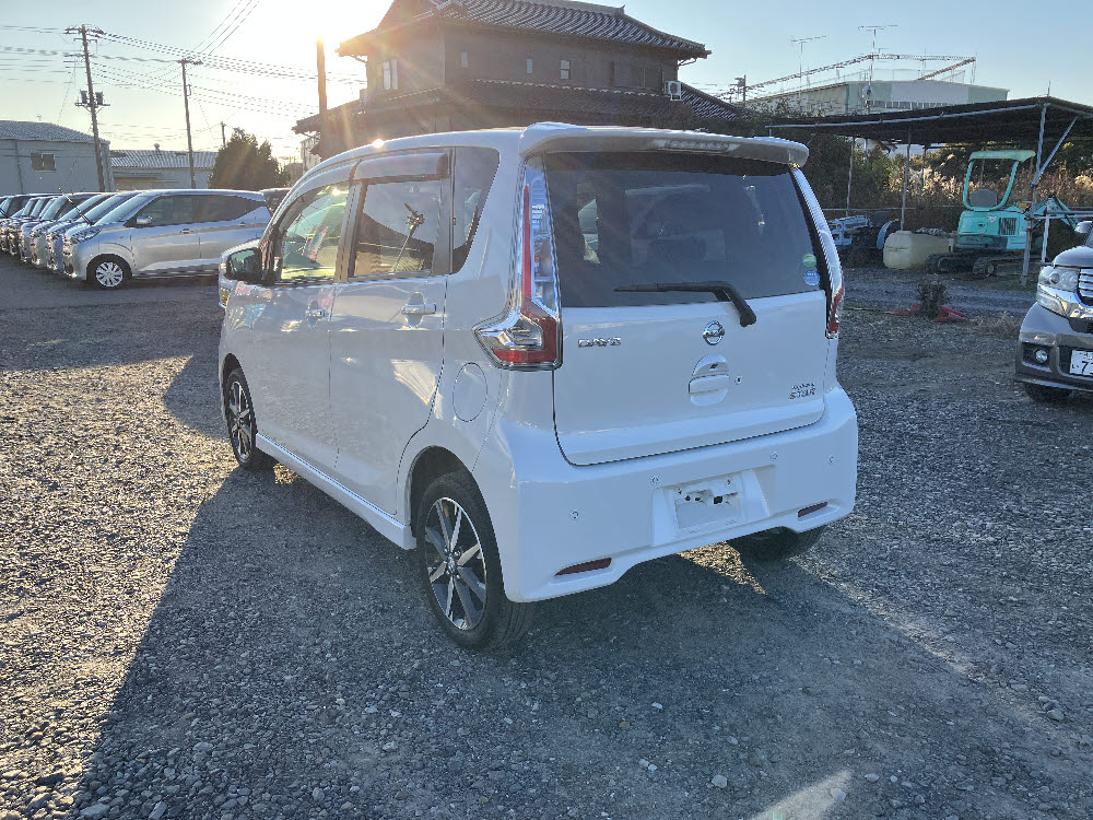 ニッサン　デイズ ハイウェイスター Gターボ3枚目