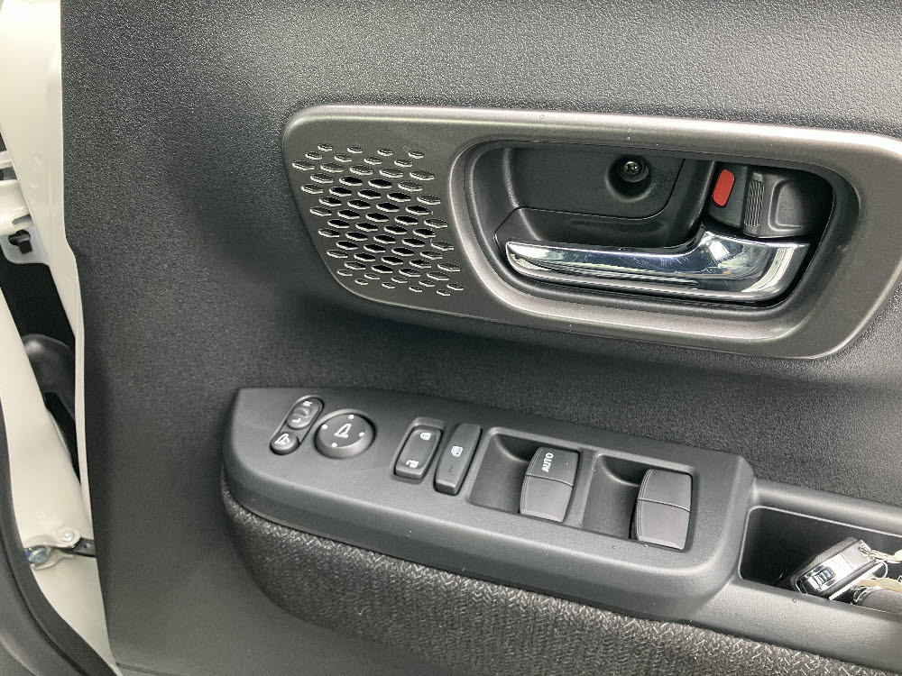 ホンダ　Ｎ ＢＯＸカスタム 8インチナビ(VMX-245ZFEi)17枚目