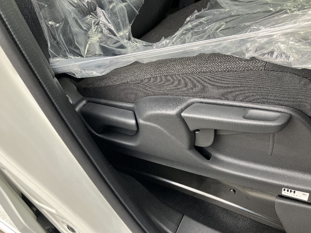 ホンダ　Ｎ ＢＯＸカスタム 8インチナビ(VMX-245ZFEi)18枚目