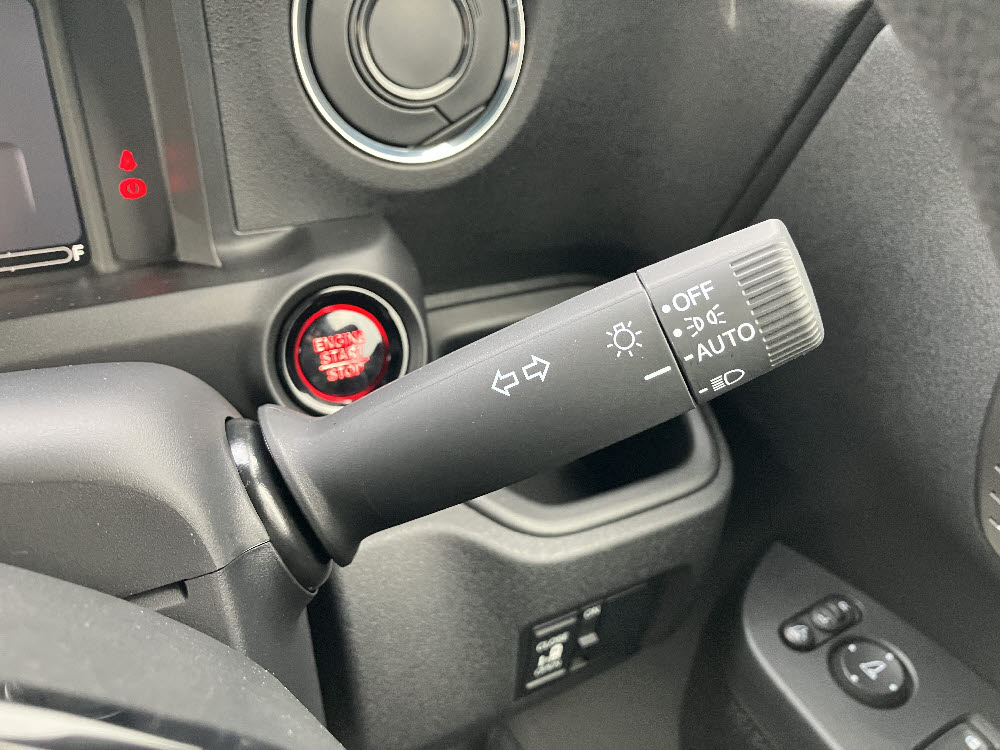 ホンダ　Ｎ ＢＯＸカスタム 8インチナビ(VMX-245ZFEi)6枚目