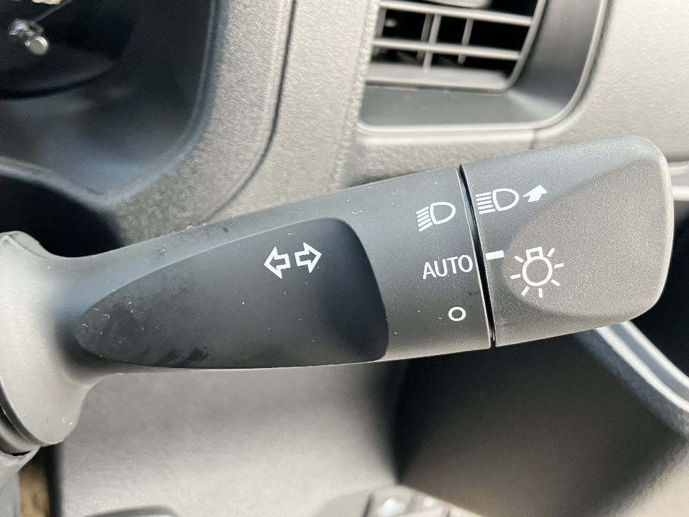 ダイハツ　ハイゼットカーゴ デラックス 純FMAM6枚目