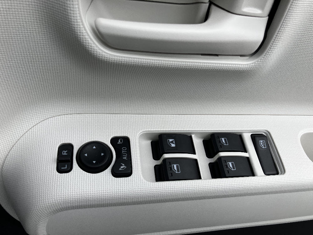 ダイハツ　ムーヴキャンバス　ストライプスX ODレス6枚目