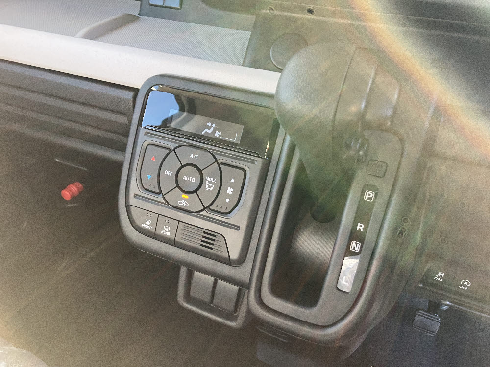 スズキ　スペーシア　HYBRID G13枚目