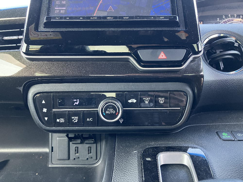 ホンダ　Ｎ ＢＯＸカスタム G・Lホンダセンシング13枚目